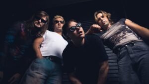 New Translations’ New Song ‘Modern Lovers’ Is Irresistible Synth Rock