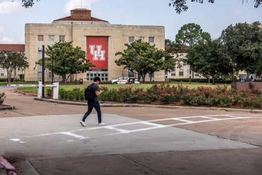 University of Houston Cuts 40% of Core Courses