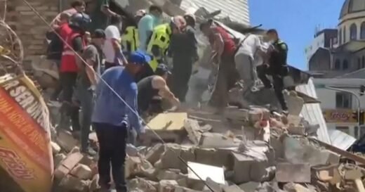 7.4 magnitude earthquake rocks Colombia, over 100 dead, president says