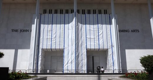 DOJ in court to defend Kennedy Center Board's new push to add Trump's name to building