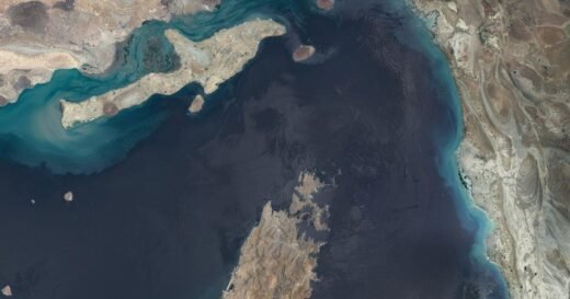 Iran and Oman near a temporary deal on the Strait of Hormuz