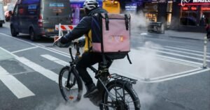 Manhattan DA urges NYC’s low-income workers to report wage theft