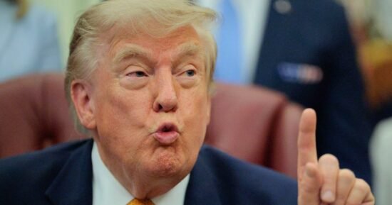 Takeaways after Trump takes questions on Iran, Reflecting Pool in Oval Office