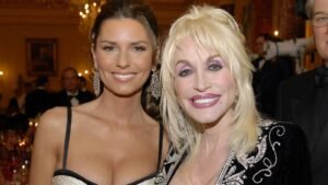 Shania Twain Mourns Dolly Parton, Shares ‘Coat of Many Colors’ Performance