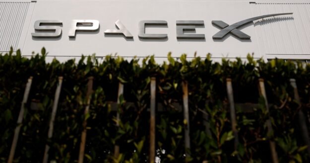 Why SpaceX stock is falling despite strong revenue growth