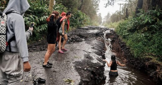 Several homes on Hawaii’s Big Island destroyed by mudslide triggered by former Hurricane Lala