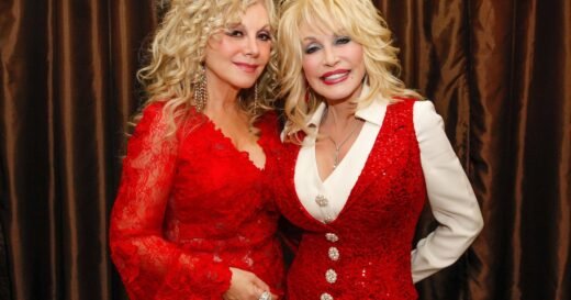 Dolly Parton offered to try experimental drugs to help others if there was “no hope” in her cancer battle, sister says