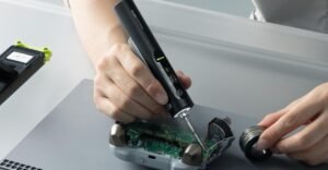 Hoto’s new cordless soldering iron heats up in three seconds