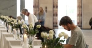 Tens of thousands mourn King Harald V in Oslo