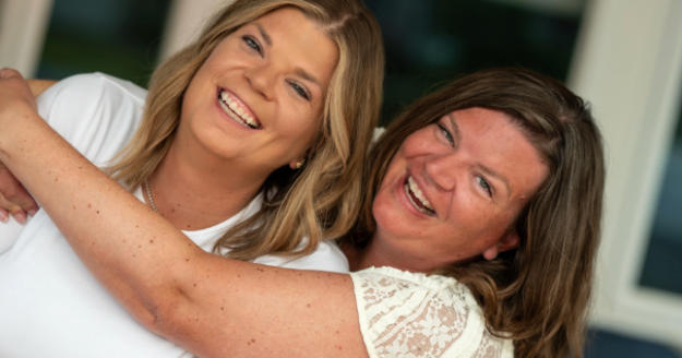 A woman was diagnosed with a rare heart disease at 27. Then she saw the same symptoms in her sister.