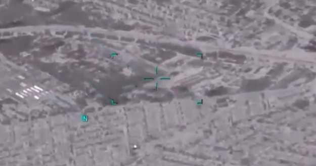 Pentagon releases new batch of UFO files: “Did you see that?”