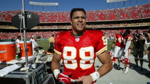 Chiefs legend says dynasty isn’t over despite Mahomes injury, Kelce uncertainty