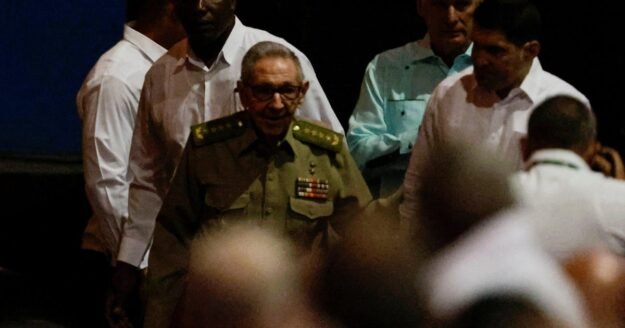Former Cuban President Raúl Castro appears at military event after hospitalization