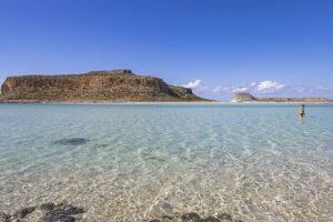 Greek island branded 'hell on Earth' as packed crowds barely able to walk ashore