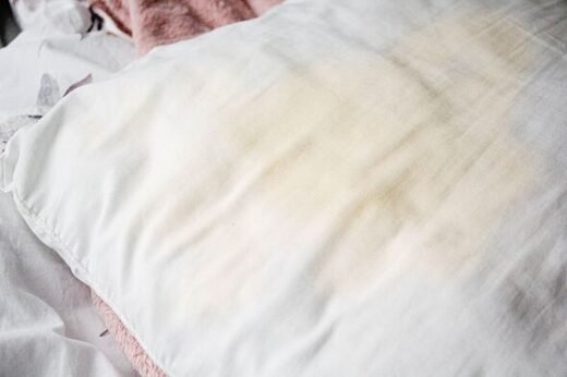Yellow stained pillows clean better for just 57p with simple washing machine trick