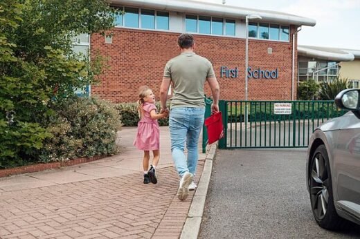 £130 fine warning if caught breaking school gate restrictions when dropping kids off