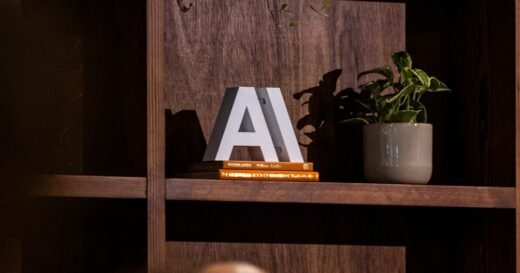 Two AI researchers leave Anthropic, Google over safety concerns
