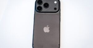 The black iPhone Pro returns
