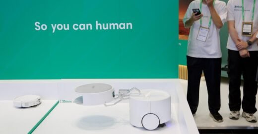iRobot unveils the Roomba Duo