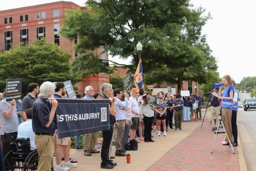 Auburn Faculty Protest Board’s Curricular Overhaul