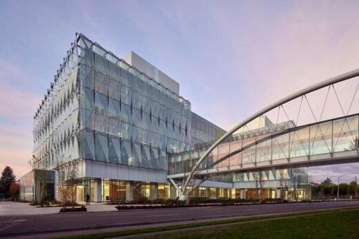Phil Knight Gifts Univ. of Oregon $1B for Engineering College