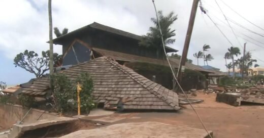 Hawaii begins cleanup in Hurricane Lowell’s aftermath