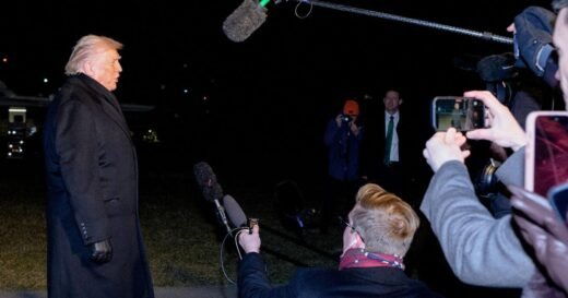 Legal expert explains why judge halted Trump’s media ban