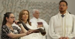 Michigan synagogue reopens in time for Jewish High Holidays after terror attack
