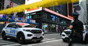 One victim, suspect dead after Times Square stabbing