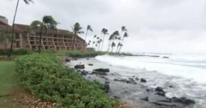 State of emergency in Hawaii as Hurricane Lowell approaches