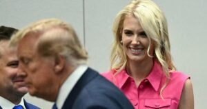 Trump gifted multiple White House employees $45,000 in cash, public records show