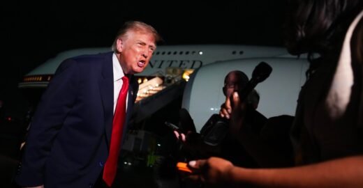 Trump treads further on free speech with new journalist bans