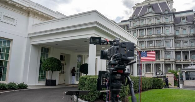 Presidential TV pool suspended after Trump bans CNN