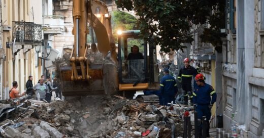 6 dead, including 4 Americans, in building collapse in Greece
