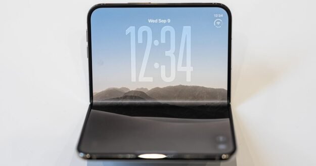 Details on Apple's 2 new iPhones, including the foldable Duo