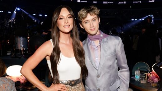Watch Kacey Musgraves and Troye Sivan Live Debut ‘Easy’ Together