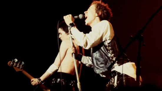 Legs McNeil Witnesses Sex Pistols Demise in ‘Resident Punk’ Excerpt