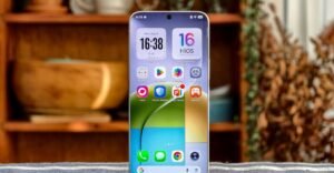 I held the first truly bezel-free phone