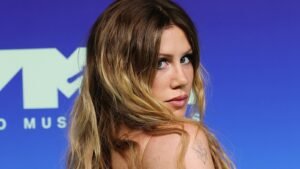VMAs 2026 Red Carpet Photos: See Every Arrival