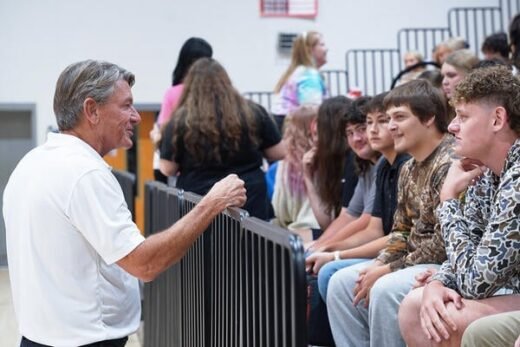 University of Tennessee President Tours Rural Colleges