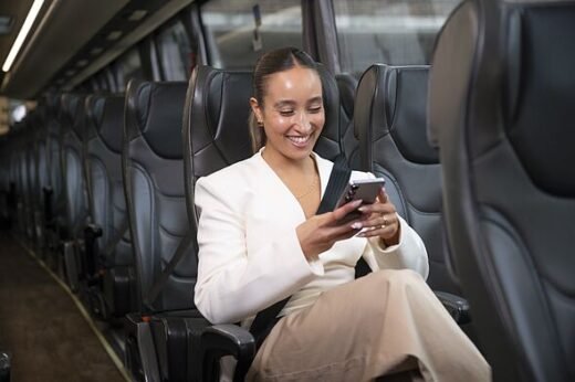 'Meme sharing' helps keep friendships strong, research suggests