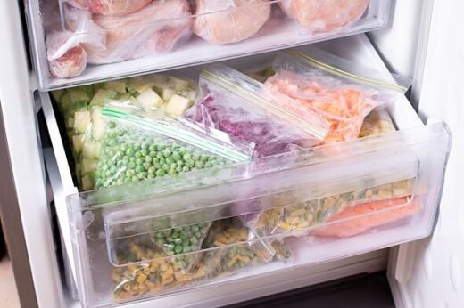 UK households urged to put bags of water in freezers in October