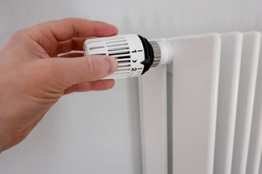 Exact date UK households ‘must’ turn heating on as temperatures plunge
