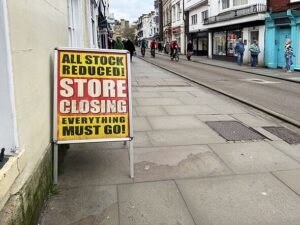 Full list of stores closing in October — including banks, bookshop and B&Q