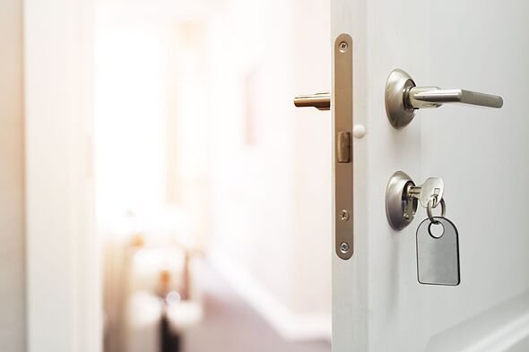 Households urged to put peppermint oil on door frames this October