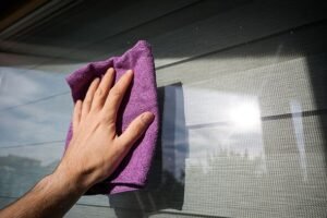 The 6p kitchen staple that cuts through months of window grime
