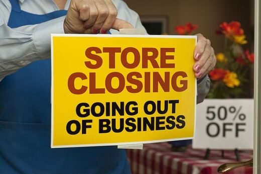 Full list of stores closing in October — including Lloyds Bank, clothing brand and more
