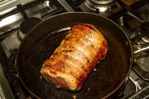 Adding 1 ingredient to pan while searing roast beef 'makes it even tastier'