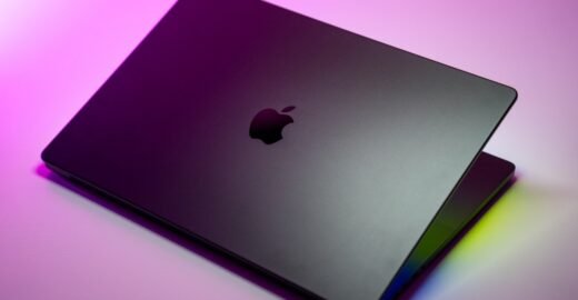 Touchscreen MacBook live blog: On the ground at Apple’s launch event