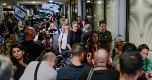 What we know about the cockpit stabbing on Israel-bound flight